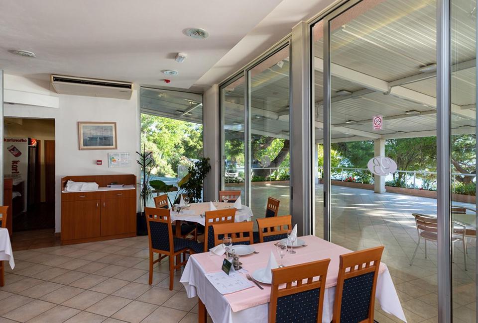 Tourist Settlement Brzet Hotel Omiš Eksteriør billede